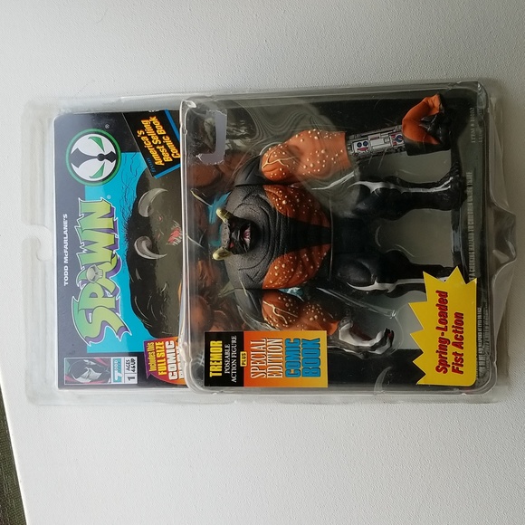 Todd McFarlane's Spawn Tremor Poseable Action Figure with Full Size Comic Book - Picture 1 of 8